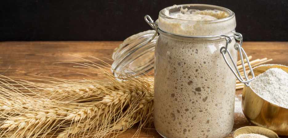 How to prepare sourdough starter at home