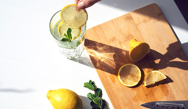 Limonadă cu mentă, făcută în casă