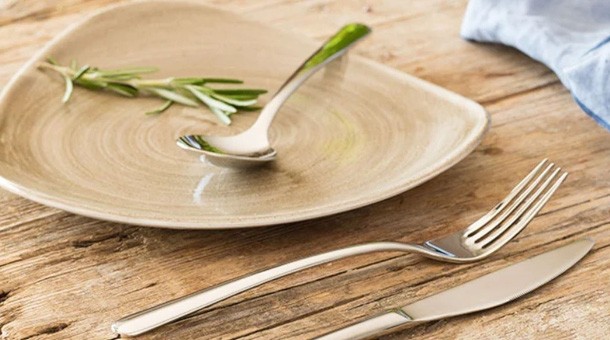 Besteck richtig legen: Tipps für das perfekte Eindecken